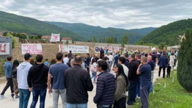 Photo of FOTO: Protesti u Goraždu, građani poručili da neće dozvoliti gradnju zidova na Drini