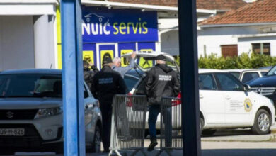 Photo of Bizarna situaciji na granici BiH i Hrvatske: Učenicima do škole umjesto pet minuta treba sat vremena