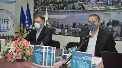 Photo of Promovisana knjiga “Lokalna samouprava u BIH” autora dr.sc Muhameda Mujakića.