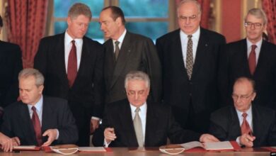 Photo of Na današnji dan parafiran Dejtonski sporazum: Dokument koji je donio mir, ali i afirmirao etničke podjele