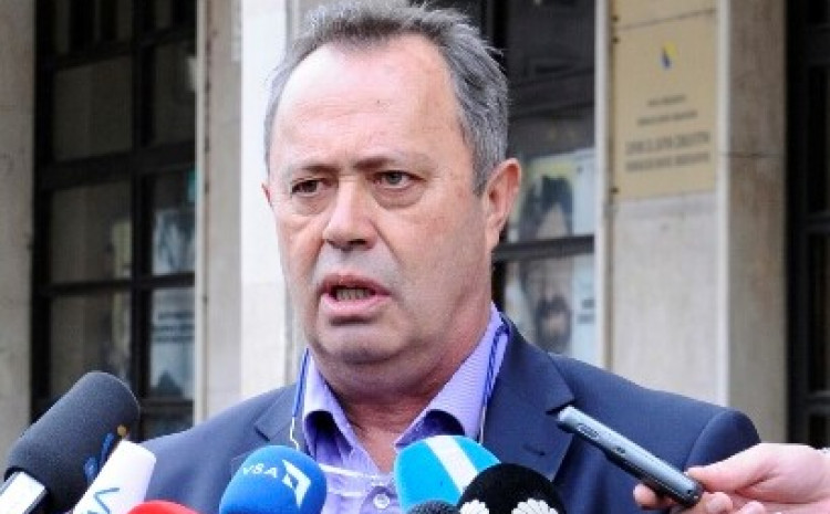 Photo of Od posljedica koronavirusa preminuo ugledni hirurg Abud Sarić