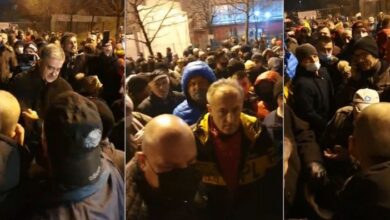 Photo of Ispred Bire stotine Bišćana negoduje zbog smještanja migranata: Simbolično zatvorili kapiju