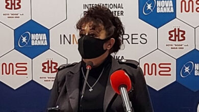 Photo of Sonja Karadžić-Jovičević: Tabla sa Radovanovim imenom treba biti uklonjena!