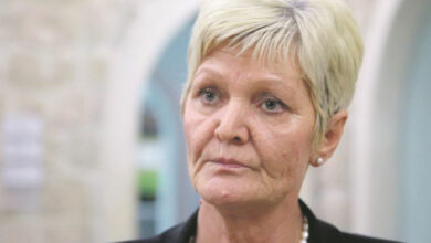 Photo of Bakira Hasečić: Pozivam ljude srpske nacionalnosti koji vjeruju u Boga da kažu gdje su posmrtni ostaci