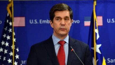 Photo of Šta američki ambasador poručuje bh. liderima: Na stolu su sankcije zbog destabilizacije Dejtona