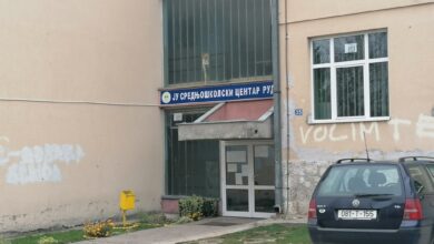 Photo of “Rat je učinio svoje”: Kako su matične knjige iz srednje škole u Vogošći završile u Rudom