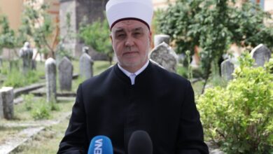 Photo of Kavazović: Pamtimo svaku žrtvu, ali i zločince koji imaju imena i prezimena