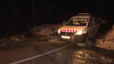 Photo of Izlijevanja vode i klizišta širom BiH, obustavljen saobraćaj na MP Sarajevo-Foča
