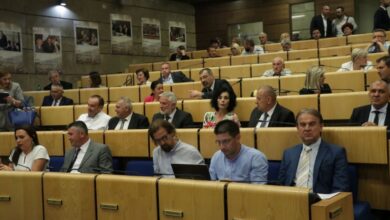 Photo of Šta rade federalni parlamentarci kada nema sjednica, imaju li druge poslove i koliko zarađuju?
