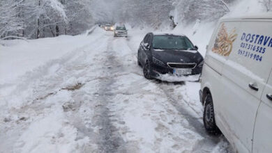 Photo of Zbog snijega, popriječenih vozila ili snježnih nanosa obustava saobraćaja na deset putnih pravaca