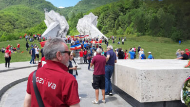 Photo of Antifašisti iz regiona na Tjentištu: Fašizam nije poražen