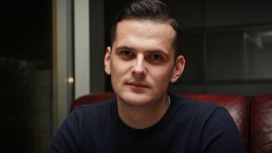 Photo of Emin Ćurevac: Otac mi je ostavio u amanet da nađem kosti ubijenih rođaka, njihov ubica slobodan šeta Rogaticom