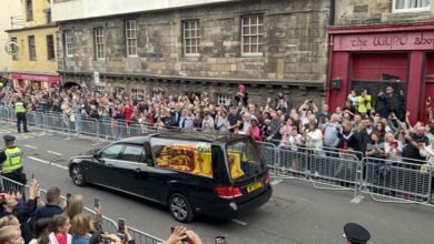 Photo of Kovčeg sa tijelom kraljice Elizabete stigao u Edinburgh