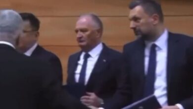 Photo of Ceduljica ili: Šta je Čović dao Konakoviću?