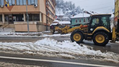 Photo of Snijeg izazvao haos u Goraždu: Nema struje ni vode, nastava obustavljena