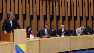 Photo of Ustavnopravna komisija podržala principe prijedloga izmjena Zakona o zastavi BiH