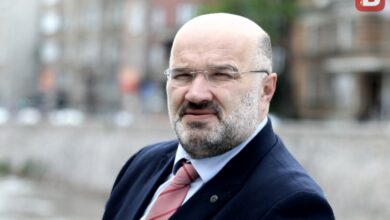 Photo of Senad Pećanin: Stranke kojima je stalo do BiH moraju jasno poručiti da neće prihvatiti vlast s privremenim rješenjem