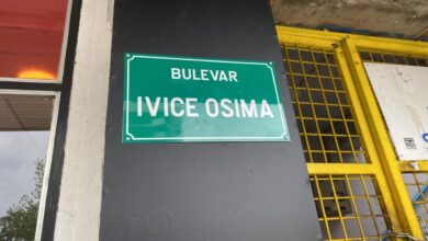 Photo of Sarajevo danas svečano dobija bulevar Ivice Osima, tabla već postavljena