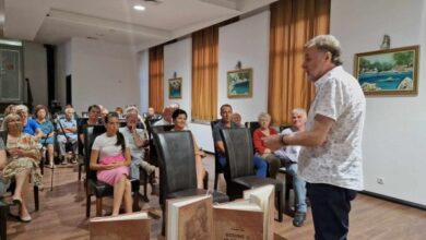 Photo of Multimedijalna promocija: Roman “Godine u vladavini ćilibara” Šemsudina Gegića predstavljen brojnoj publici u Goraždu