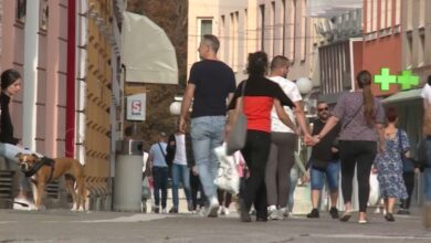 Photo of Dok građani ne mogu priuštiti pošten ručak, njihovim novcima se slade političari