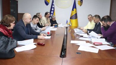 Photo of Sindikati zdravstva u Goraždu potpisali ugovore, satnica uvećana sa 2,36 na 2,76 maraka