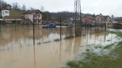 Photo of Veliko nevrijeme u BiH: Ponovo poplave, vjetar nosio krovove s kuća