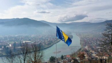 Photo of Velika zastava Bosne i Hercegovine postavljena na najljepšem goraždanskom vidikovcu