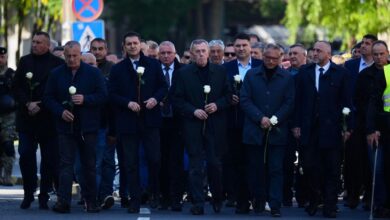 Photo of Obilježena 32. godišnjica stradanja vojnika JNA u Dobrovoljačkoj, Ćosiću žao što nisu došli Karić i Uk