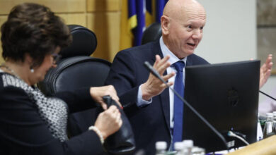 Photo of Skupo plaćeni nerad: Zastupnici u FBiH nisu radili skoro tri mjeseca