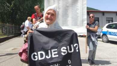 Photo of Preživjeli Rogatičani traže posmrtne ostatke više od 300 nestalih srodnika