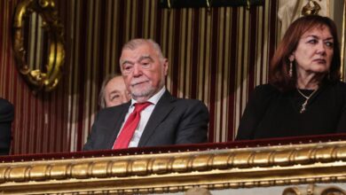 Photo of Mesić kritikovao Milanovića: “Šta imaš razgovarati s Dodikom”