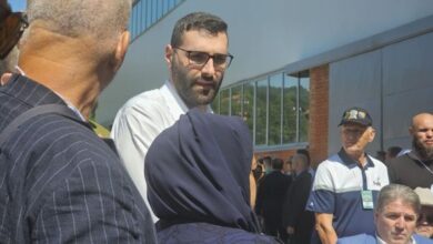 Photo of Palestinski novinar Motaz Azaiza posjetio Potočare kako bi odao počast žrtvama genocida