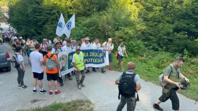 Photo of Učesnici Marša mira napustili kamp Mravinjci, slijedi im finalna etapa