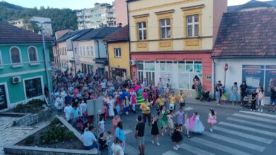 Photo of U Goraždu spustili festivalsku zastavu: Maskenbal za najmlađe, koncert za odrasle i vatromet za sve