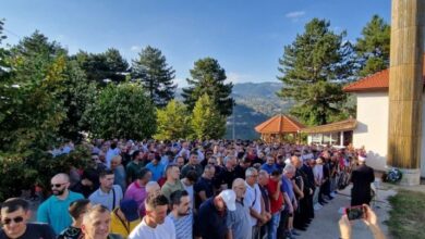 Photo of Dženan Uščuplić ukopan na mezarju Jarčedoli, mnogi ne pamte brojniju dženazu