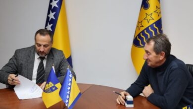 Photo of Sa 8.000 KM resorno ministarstvo finansira prijevoz djece povratnika u RS
