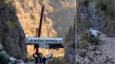 Photo of Dugačke kolone na bh. magistrali: Počelo izvlačenje cisterne koja je sjetjela u kanjon