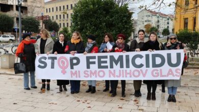 Photo of U Mostaru protesti protiv femicida i nasilja nad ženama: U posljednjih godinu dana u BiH ubijeno 13 žena