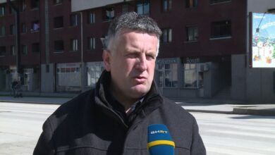 Photo of Vuković: Ljudi iz RS ne trebaju napuštati institucije BiH, Dodik se opozicije sjeti samo kad je u nevolji