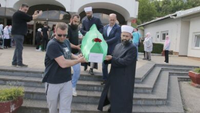 Photo of Ispraćaj bratunačkih žrtava: Najmlađa među njima – beba Almera Paraganlija
