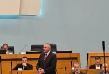 Photo of Nije majka Muju klela što se kladio nego što se vadio: Vlada RS-a ima objašnjenje za Viškovićev ispad