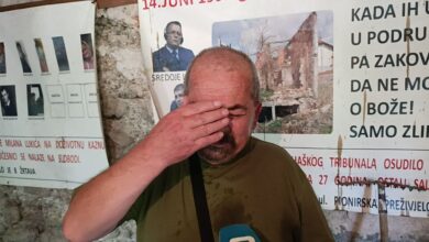 Photo of Video / Emin Vila u suzama: Nakon 33 godine došao u Višegrad na mjesto gdje su mu zapaljeni članovi porodice