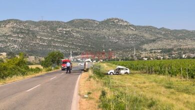 Photo of Stravična nesreća u Trebinju: Poginule tri osobe, vatrogasci gasili požar na vozilu