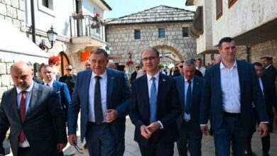 Photo of Bjegunac Dodik šetao Višegradom uz velike mjere sigurnosti