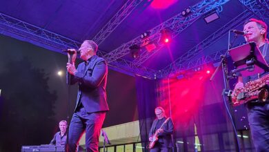 Photo of Spektakularan završetak Festivala prijateljstva: Sergej Ćetković i Kultur Shock oduševili publiku u Goraždu