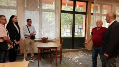 Photo of Obrušio se plafon: Jedino mjesto na kojem se okupljaju penzioneri iz Goražda pod ključem