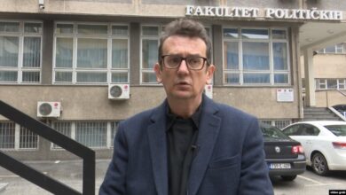 Photo of PROFESOR ASIM MUJKIĆ O MURALU RATNOM ZLOČINCU: “To je pokušaj da se na ilustrativan način…”