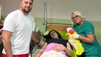Photo of Porodica Pljevljak iz Goražda dobili šesto dijete, a Alen Muhić i babica Fata pomogli u porodu