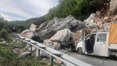 Photo of Ogromna stijena se odronila na putu Budva – Cetinje: Tragedija izbjegnuta “za dlaku”
