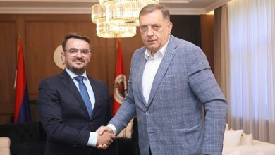 Photo of Pranjić preuzeo predsjedničke ovlasti: Potpisao ukaz o zakonu kojim se uvodi rezervni sastav policije